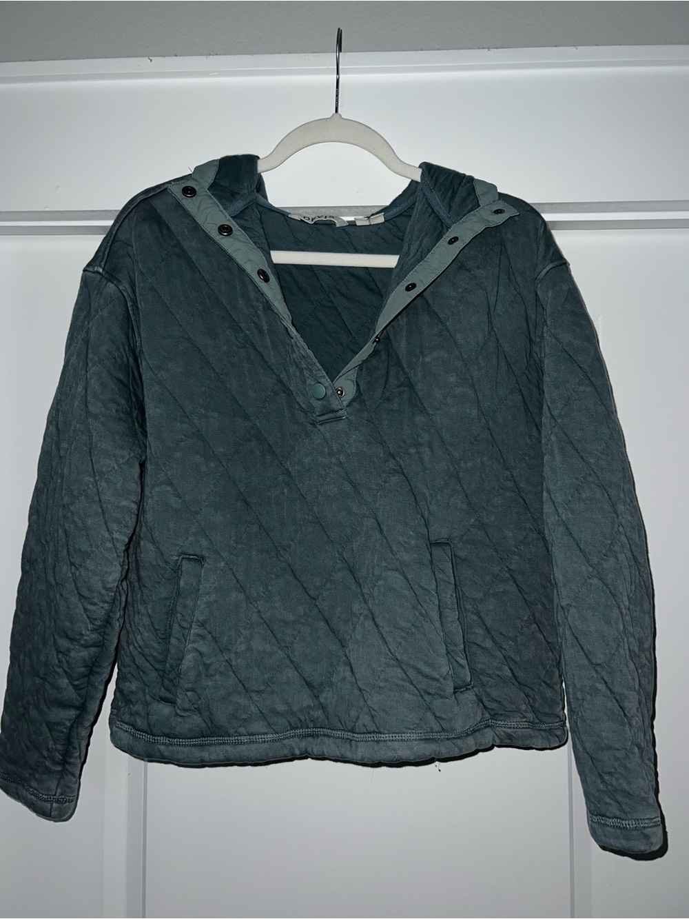 Orvis Quilted Pullover Hoodie in Faded Teal